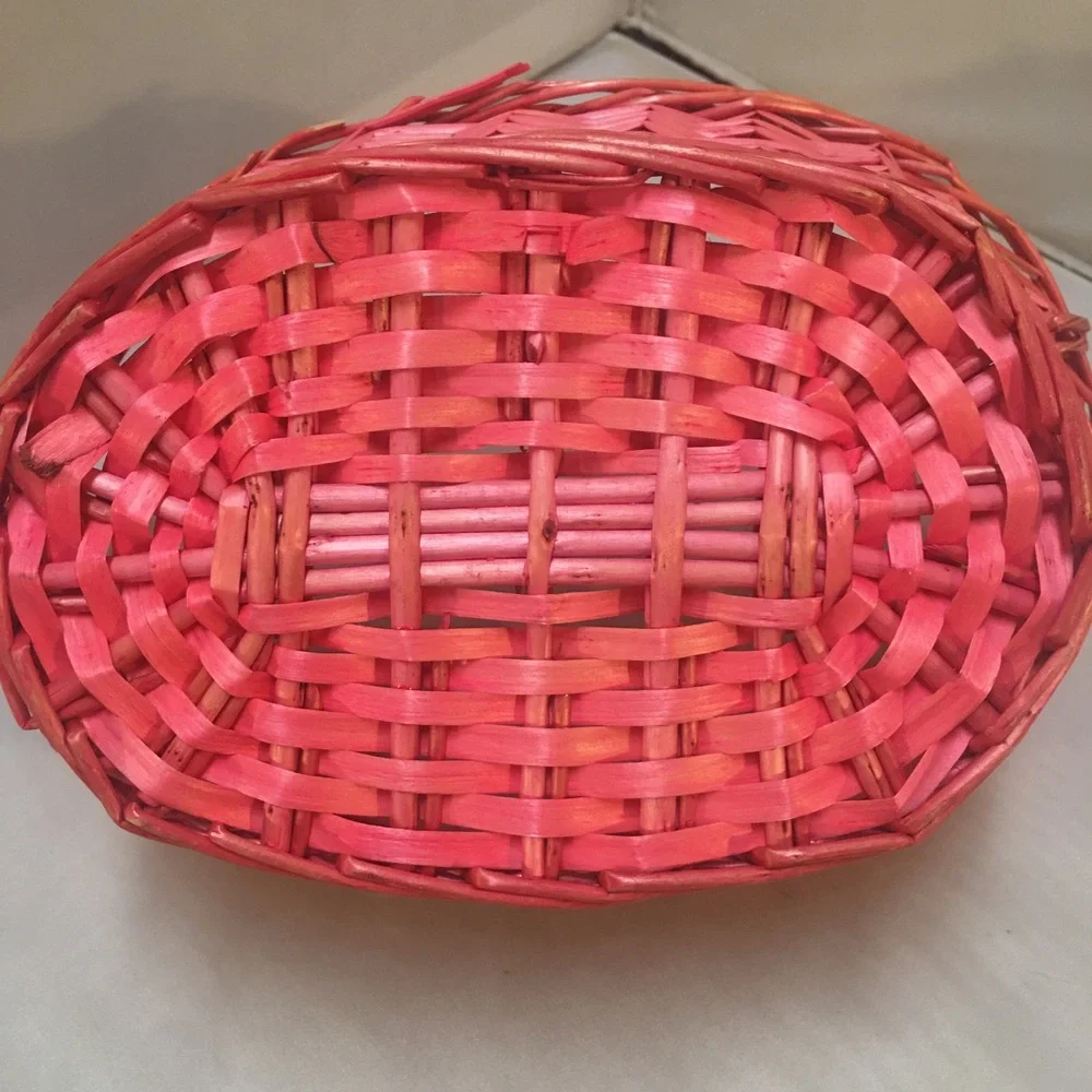 Unbranded woven wicker